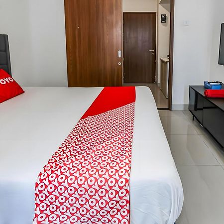 Hotel Oyo 93703 F88 Bekasi Exterior foto